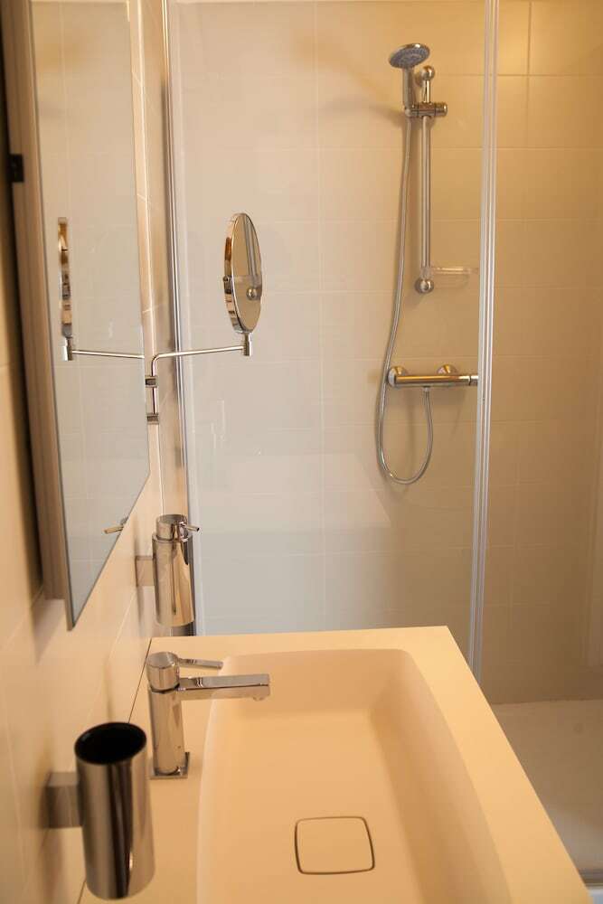 Terra Ferma Rooms & More