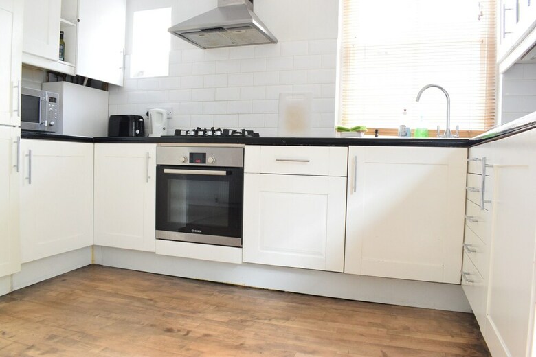 Apartamentos Large 2 Bedroom Garden Flat In Battersea
