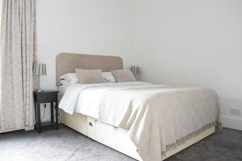 Apartamentos Large 2 Bedroom Garden Flat In Battersea