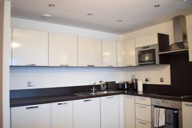 Apartamentos Modern 2 Bed Flat With Balcony In Canada Water