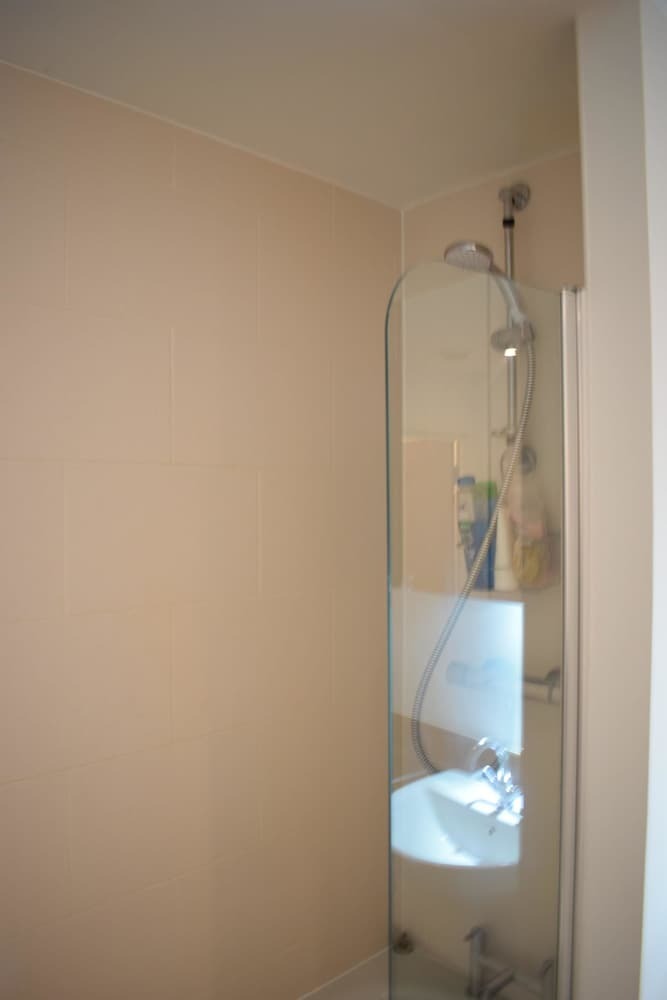 Apartamentos Modern 2 Bed Flat With Balcony In Canada Water