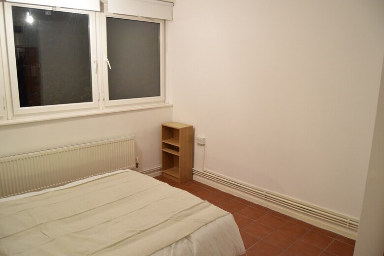 Spacious 1 Bedroom Apartment In London