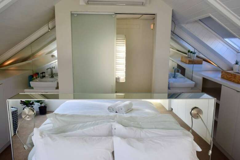 Modern 2 Bedroom Townhouse In Green Point