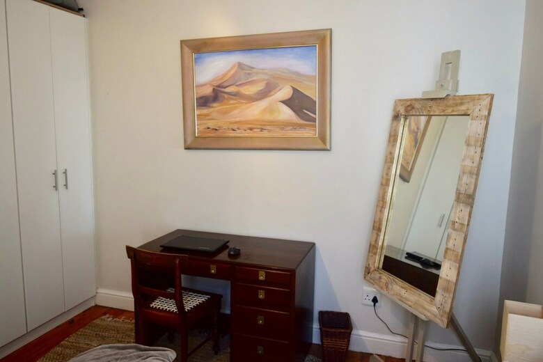 2 Bedroom Home With Private Garden