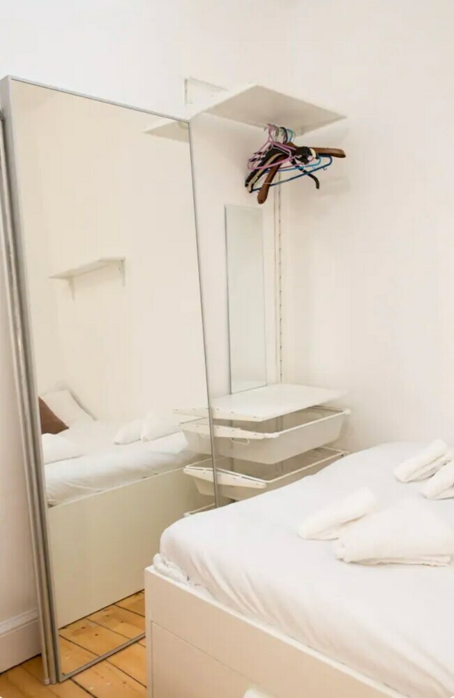 Apartamentos Spacious Traditional 3 Bedroom Flat In New Town