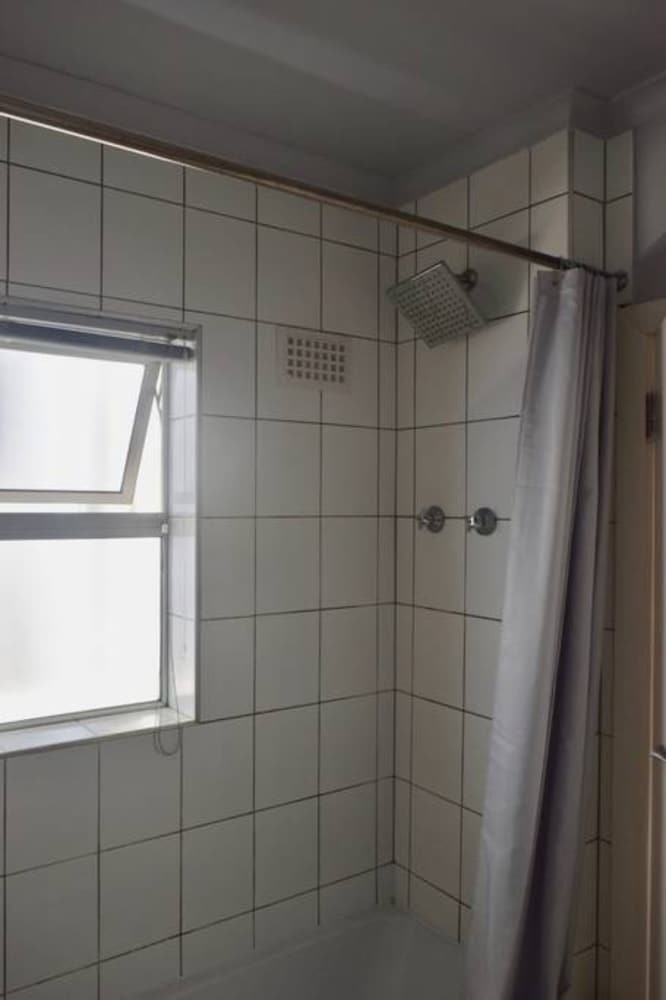 Apartamentos 2 Bedroom In Sea Point With Huge Balcony