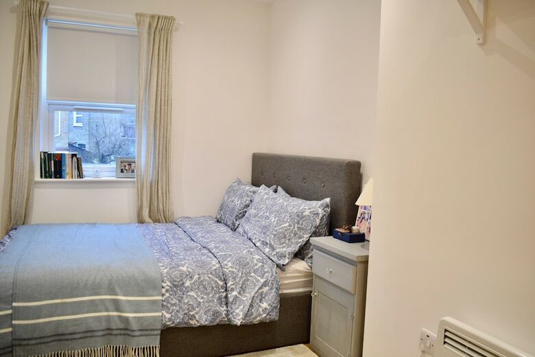 Bright 1 Bedroom Apartment In Wimbledon Park