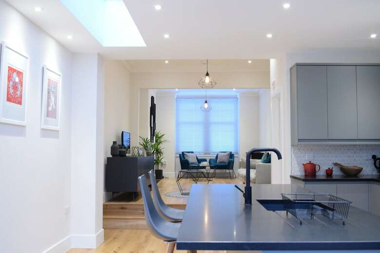 3 Bedroom Garden House In Earlsfield