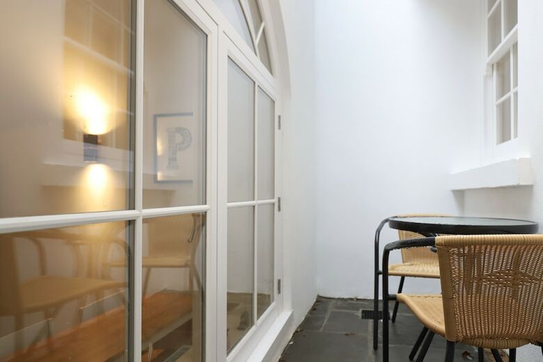 Modern 2 Bedroom Pimlico Apartment