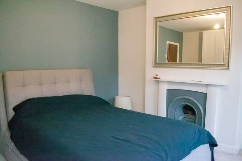 Bright 3 Bedroom House In East Oxford