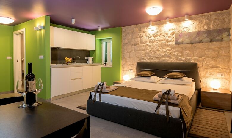Hotel Annies Stone Studio & Room