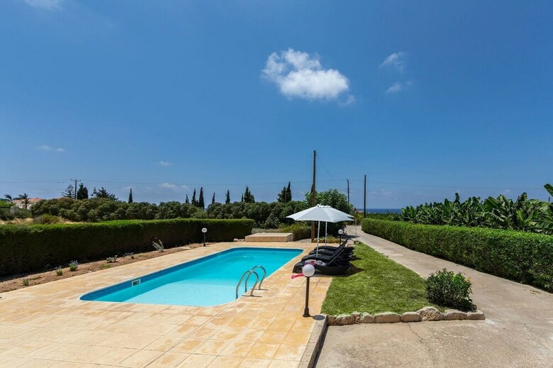 Villa Xenia - Near Coral Bay Beach