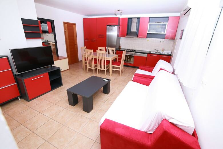 Apartments Mara