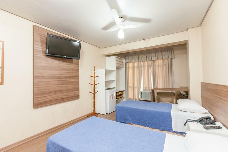 Tri Hotel Poa