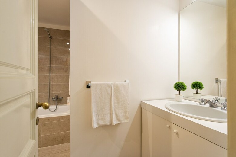 Rome Trevi Fountain Apartment