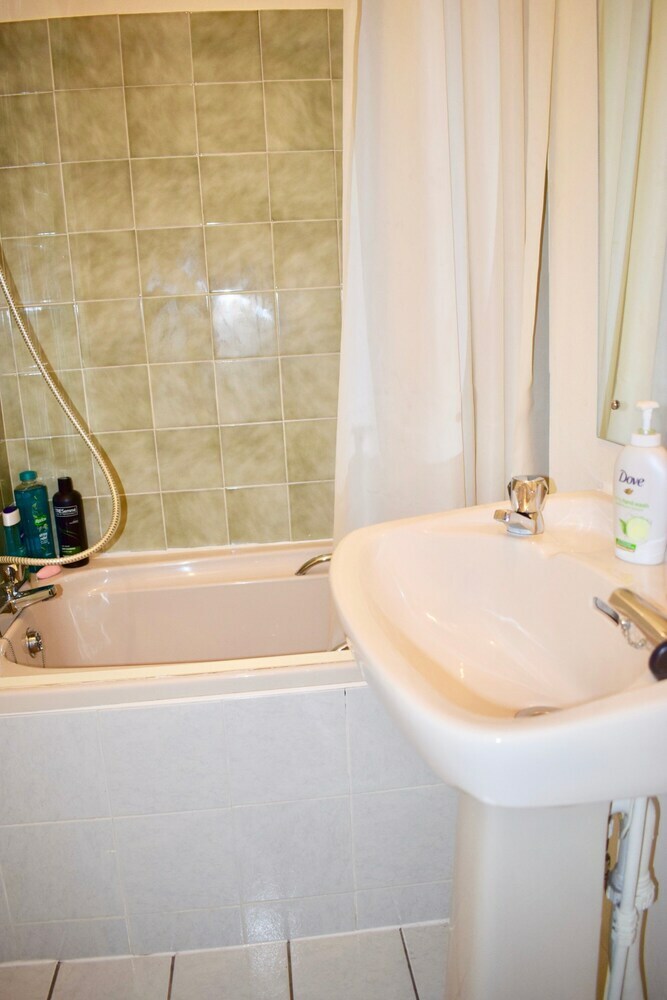 Airy 1 Bedroom Apartment In Central Dublin