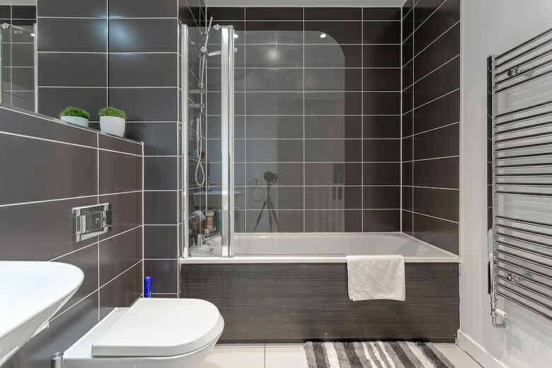 Modern 3 Bedroom Duplex Apartment In Stepney
