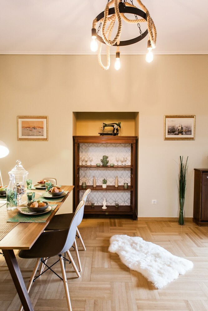 High Class Huge Central Apartment