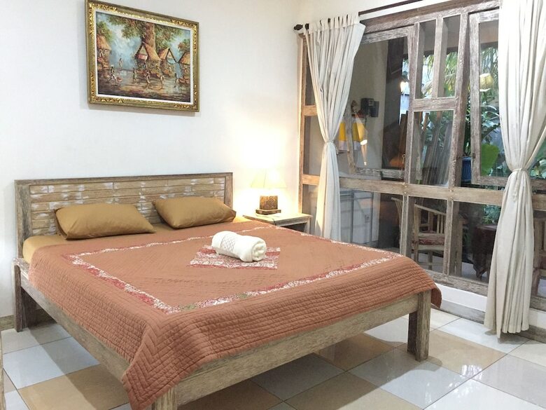 Bed & Breakfast Svaka Homestay