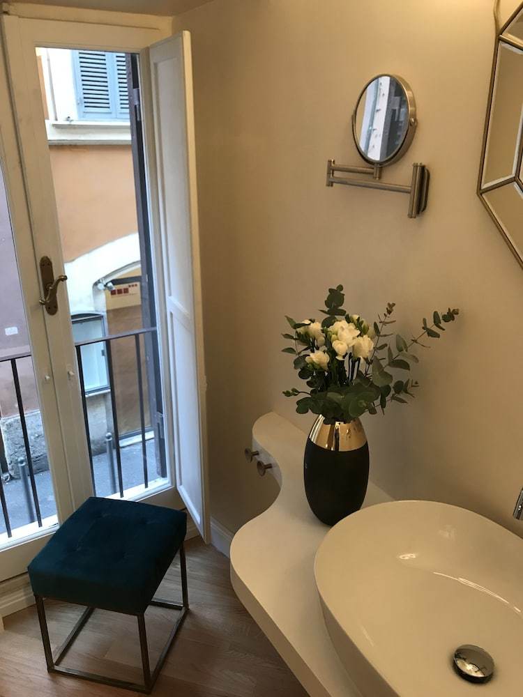Mia Al Pantheon Luxury Suites