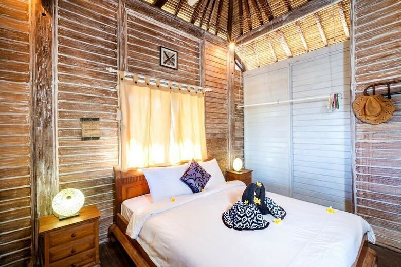 Hotel Island Cove Resort