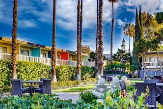 Anaheim Plaza Hotel