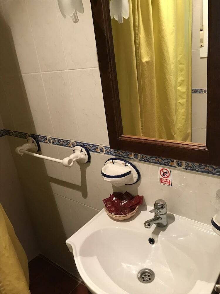 Hostal Restaurante El Mero