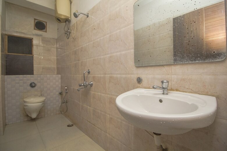 Hotel Oyo 25104 Barsana