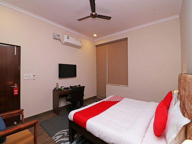 Hotel Oyo 17035 Arkaya