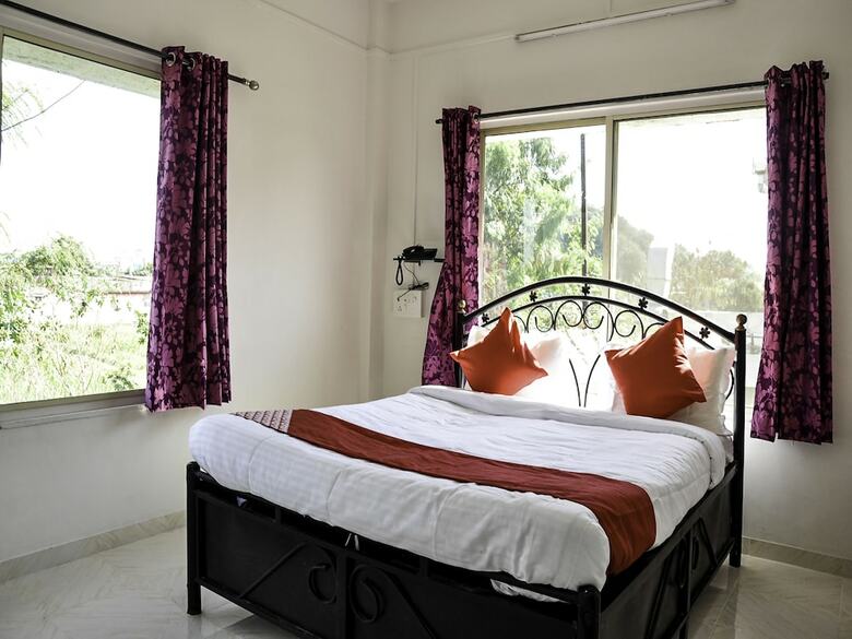 Oyo 27785 The Cloud Hotel And Resorts