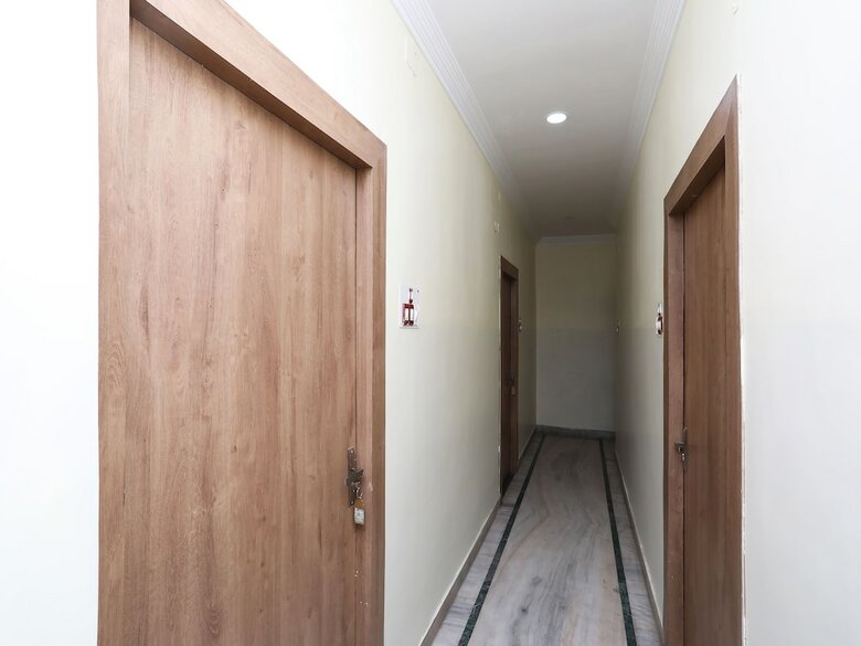 Oyo 22625 Hotel Kuber