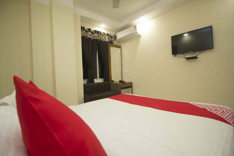 Hotel Oyo 24810 Silver Crescent