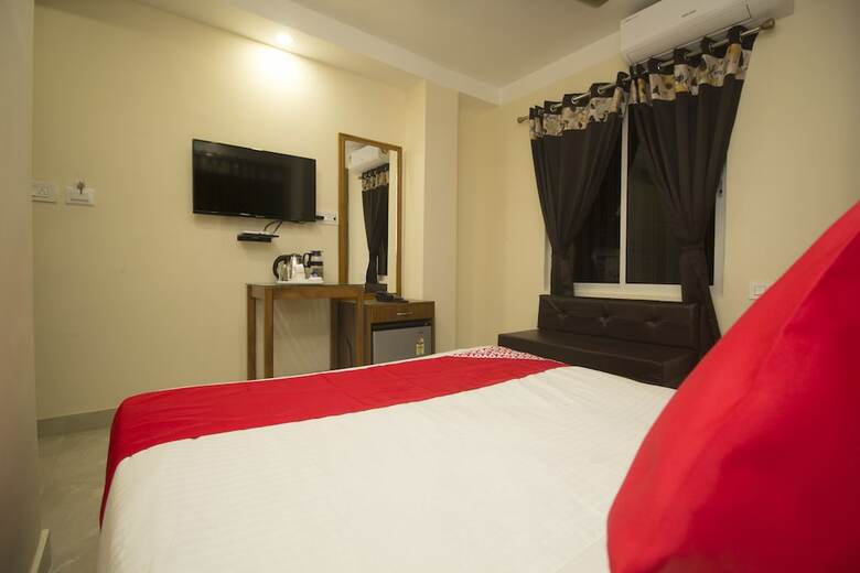 Hotel Oyo 24810 Silver Crescent