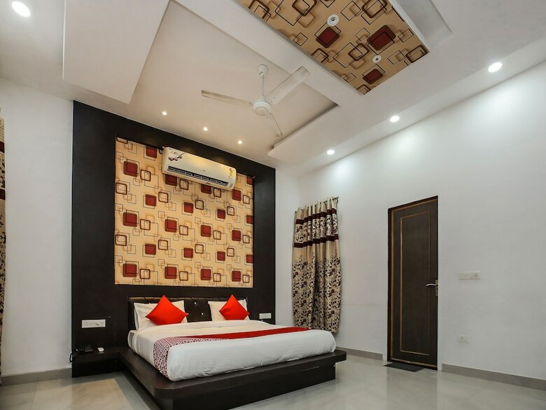 Oyo 19456 Hotel Shagun Palace