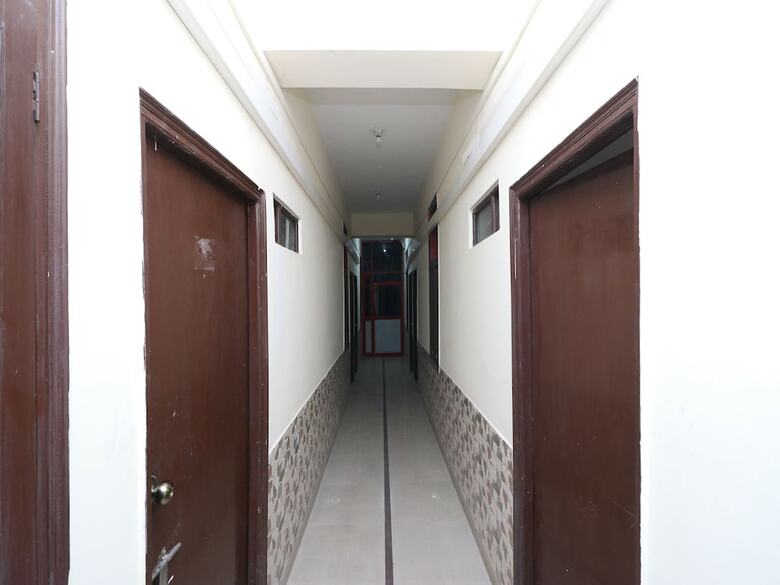 Hotel Oyo 26782 Mehak Palace