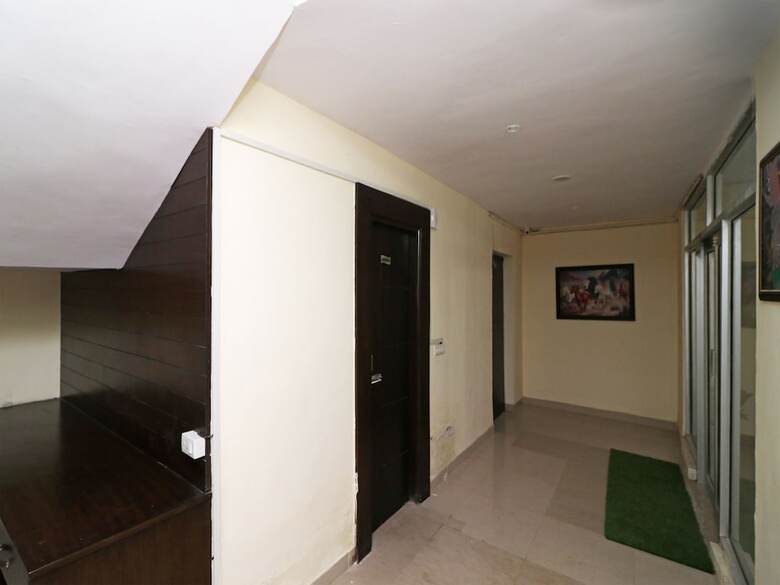 Hotel Oyo 26869 Taj View Pent House