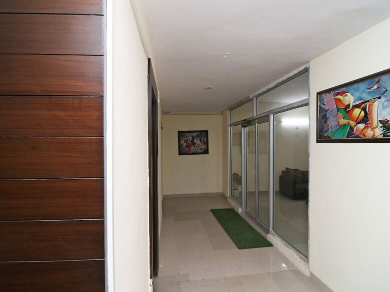 Hotel Oyo 26869 Taj View Pent House