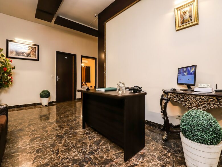 Hotel Oyo 26610 Royal Town