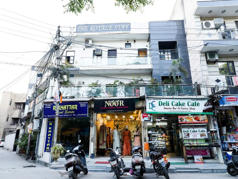 Hotel Oyo 26610 Royal Town