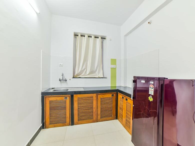 Apartamentos Oyo 28305 Sunset Holiday Homes