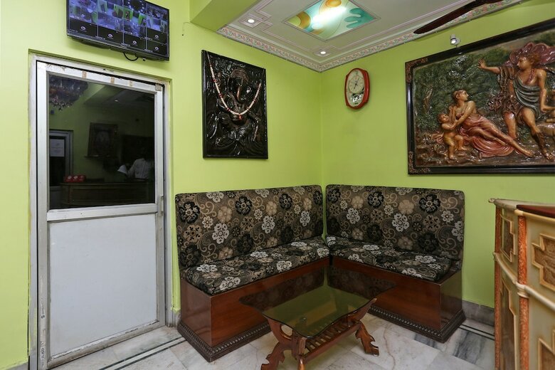 Hotel Oyo 13568 Debalay Guest House