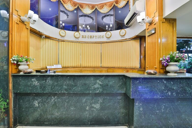 Oyo 23288 Hotel Pinnacle