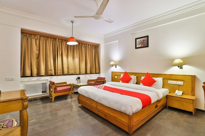 Oyo 23288 Hotel Pinnacle