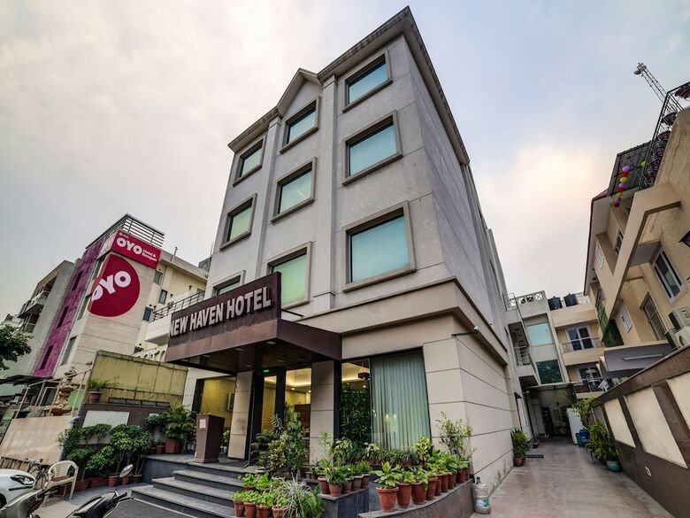 Capital O 28618 New Haven Hotel