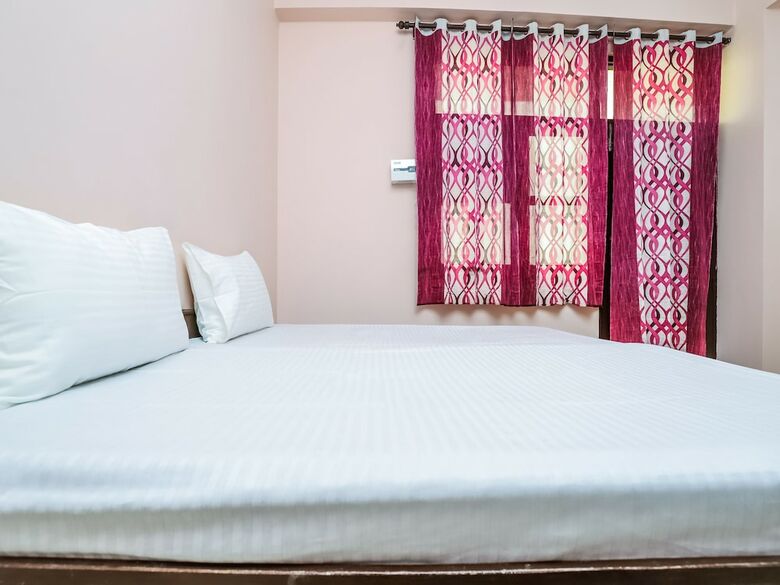 Apartamentos Oyo 27881 Living Sector 135