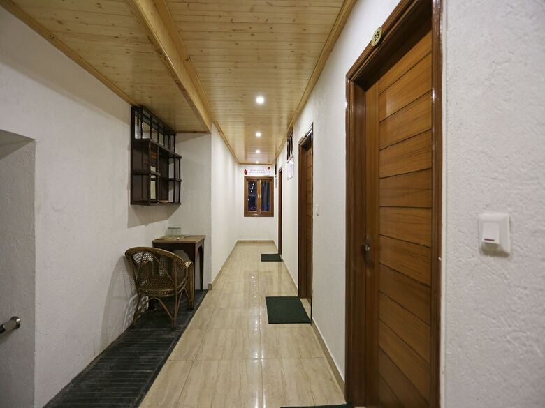 Oyo 10653 Hotel Clark
