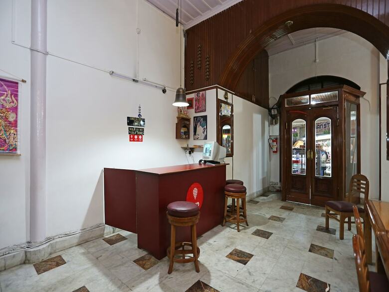 Oyo 10653 Hotel Clark