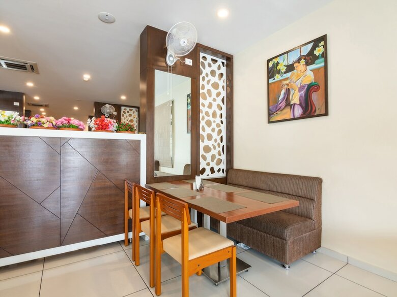 Hotel Capital O 28398 Mysore Gate