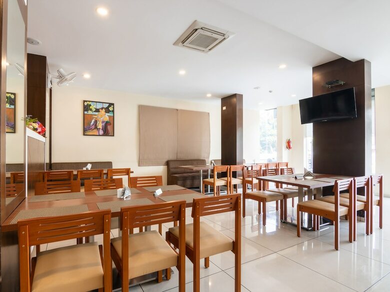 Hotel Capital O 28398 Mysore Gate
