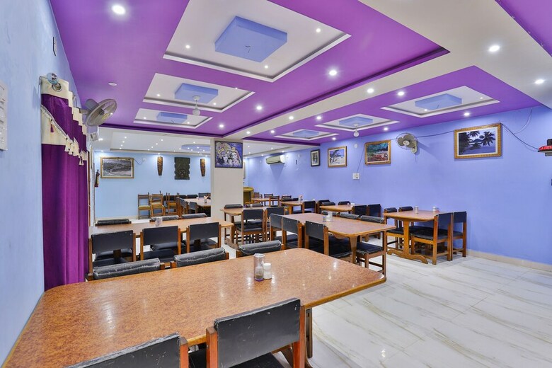 Oyo 18385 Hotel Triveni